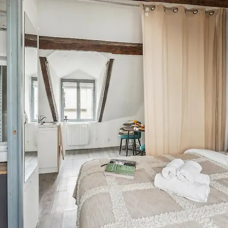 Διαμέρισμα Place Des Vosges & Le Marais - Cityapartmentstay *