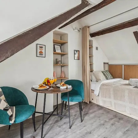 Place Des Vosges & Le Marais - Cityapartmentstay