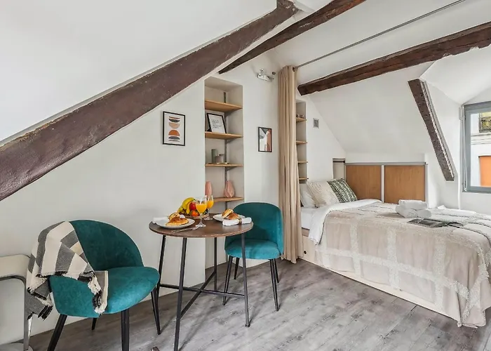 Place Des Vosges & Le Marais - Cityapartmentstay